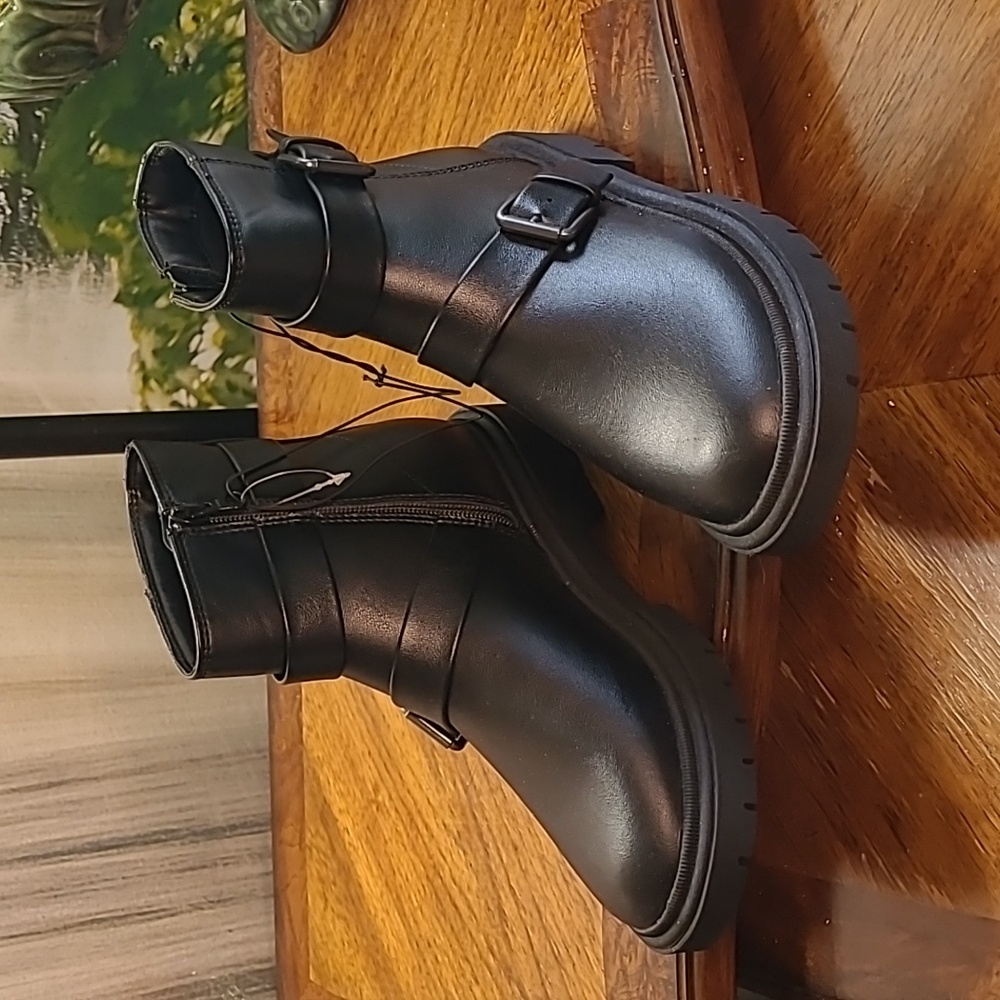 New! Art Class Girls 4 Trendy combat moto black ankle shoe boots - Picture 2 of 9